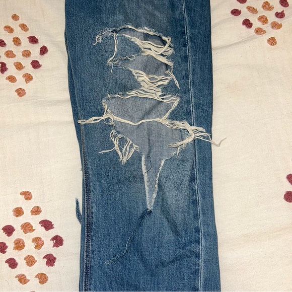 American Eagle Boyfriend Jeans - Picture 7 of 7